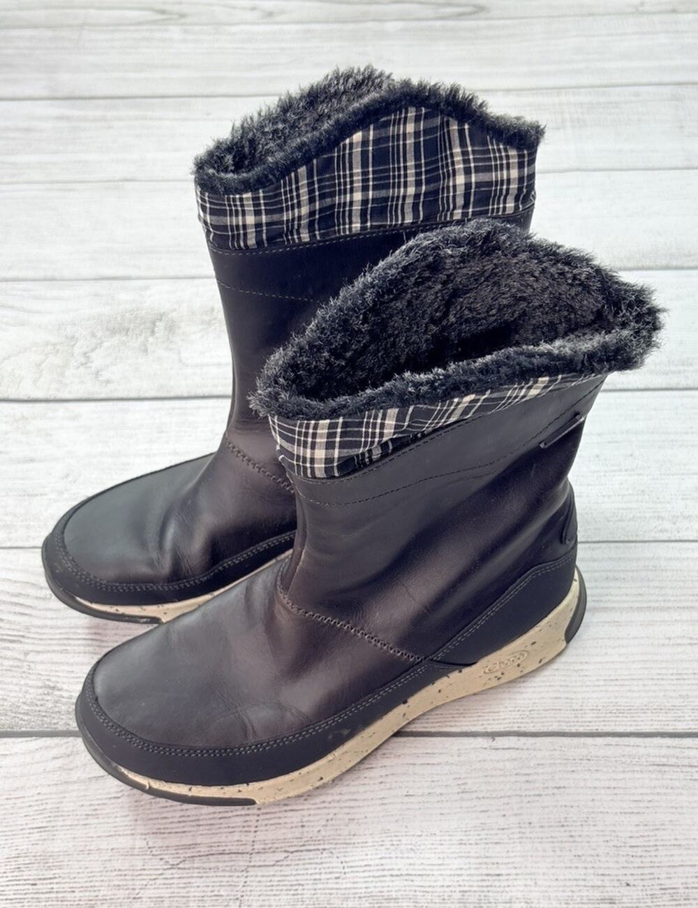 Chaco Women’s Borealis Mid Winter Boots Waterproof Black Leather Size 7